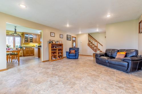 1212 Lakeside Dr, Alex MN  56308-2304 exterior