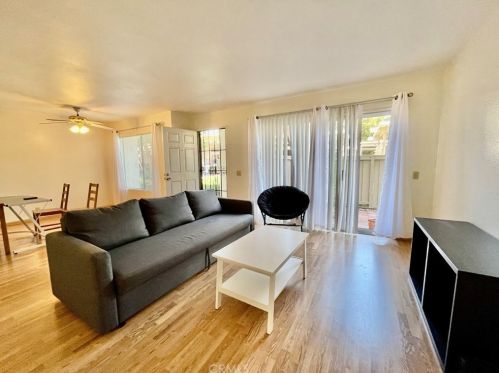 4070 Rosenda Ct, San Diego, CA 92122-1954
