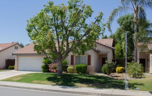 8508 Northshore Dr, Bakersfield, CA 93312-4989
