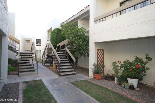 3002 70th St, Scottsdale AZ  85251-6331 exterior