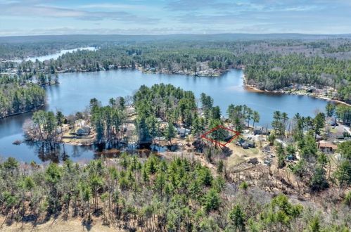 95 Acres Of Pne Rd, Coventry RI 02816-8949 exterior