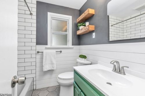 336 Hoe Ave, Scotch Plains NJ  07076-1135 exterior