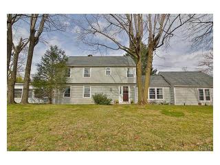124 Adams Rd, Breinigsville, PA 18031-1401