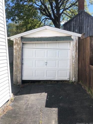 8 Cutler St, Stonington, CT 06378-1001