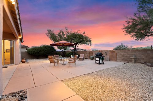 3630 Raven Wash Dr, Tucson, AZ 85745-4143