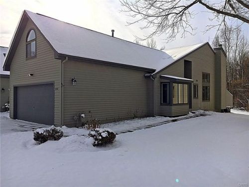 4848 Huntwood Path, Manlius, NY 13104-1545
