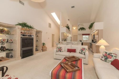 26290 Devonshire Ct, Bonita Springs, FL 34134-1627