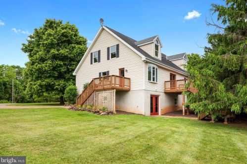 14260 Rehobeth Church Rd, Lovettsville VA  20180-3218 exterior