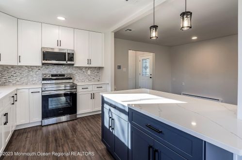 2 Browning Ct, Bricktown NJ  08724-1907 exterior