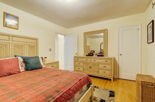 79 56th St, Bayonne NJ  07002-3315 exterior