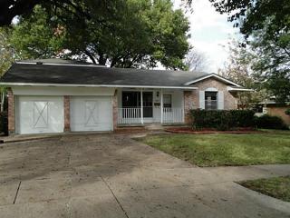 1302 Magnolia Dr, Richardson TX  75080-4722 exterior