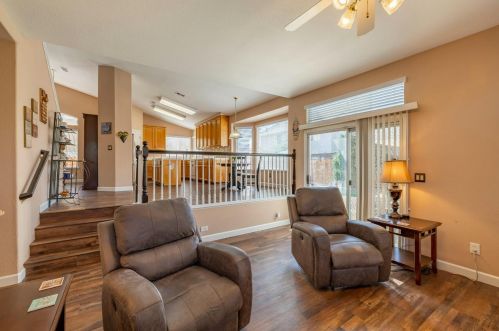 8686 White Peacock Way, Elk Grove CA  95624-3701 exterior