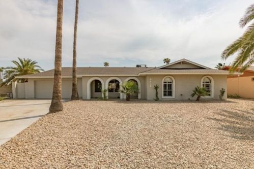 8439 47th Dr, Glendale, AZ 85302-6405