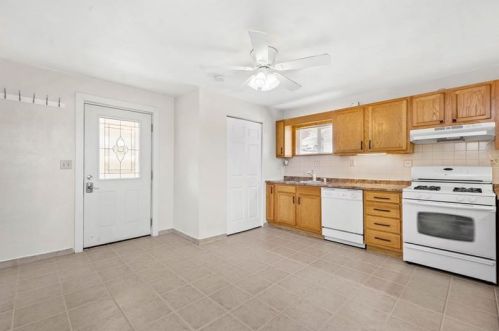 410 Blue Jay Dr, Canonsburg PA  15317-5639 exterior