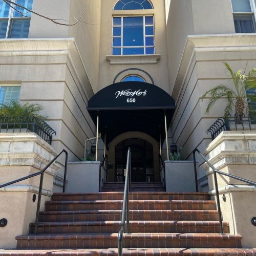 650 Columbia St, San Diego CA  92101-6758 exterior