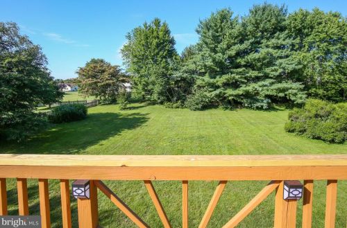 27 Cloverdale Pl, Charles Town WV  25414-4033 exterior