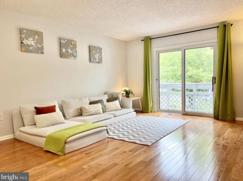 76 Shrewsbury Pl, Princeton NJ  08540-6315 exterior