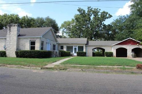 516 Melba Ave, Gladewater, TX 75647-2114