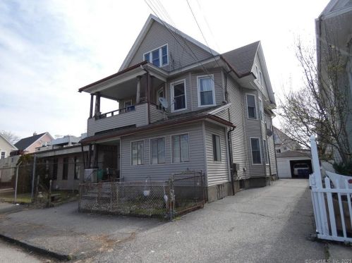 22 Evergreen St, Bridgeport, CT 06606-5711
