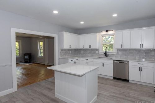 310 State Ave, Killingly CT 06241-2013 exterior