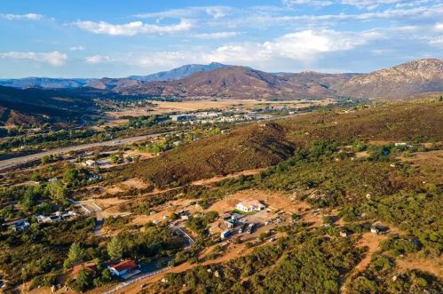 4539 Alpine, Alpine CA  91901-2110 exterior