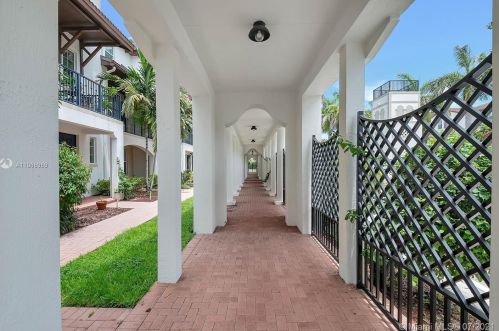 2567 119th Way, Hollywood, FL 33025-5696