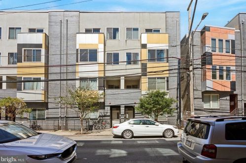 906 16th St, Philadelphia PA  19130-1680 exterior