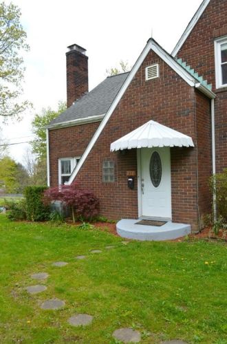 458 New Castle St, Slippery Rock, PA 16057-1040