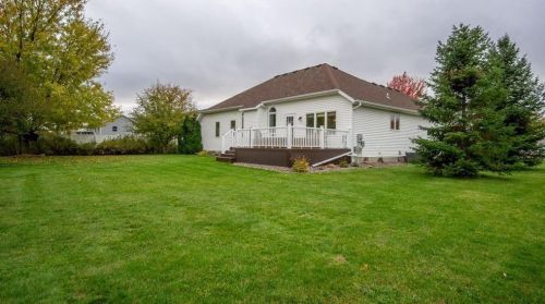 314 Thompson St, Bloomer, WI 54724-1196