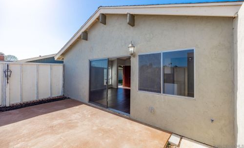 357 Los Arbolitos Blvd, Oceanside CA 92058-1526 exterior