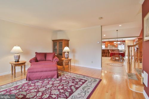 2218 Shawnee Path, Scotch Plains, NJ 07076-4675