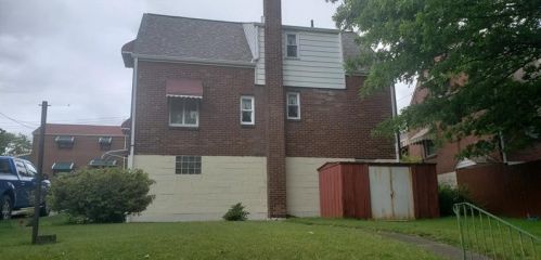835 Woodward St, Mckeesport, PA 15132-1660