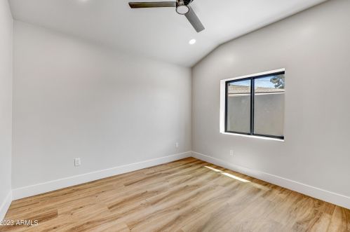 7321 11th Pl, Phoenix AZ  85020-5017 exterior