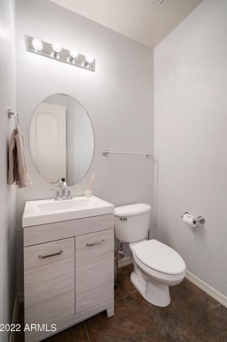 2204 Bowker St, Phoenix AZ  85040-3424 exterior