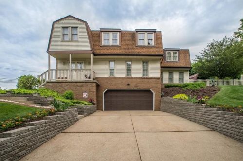 2871 Abbey Ln, Library, PA 15129-8826