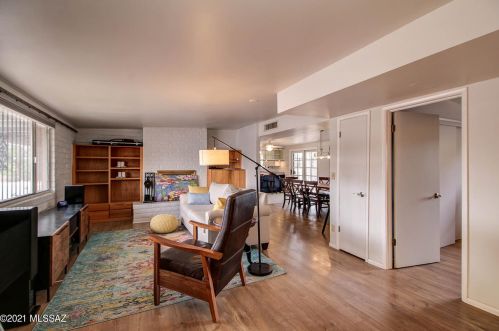 201 Hyde St, Tucson, AZ 85704-5717