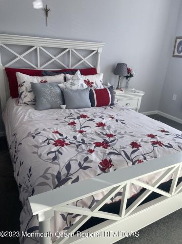 129 Sophee Ln, Lakewood NJ  08701-6286 exterior