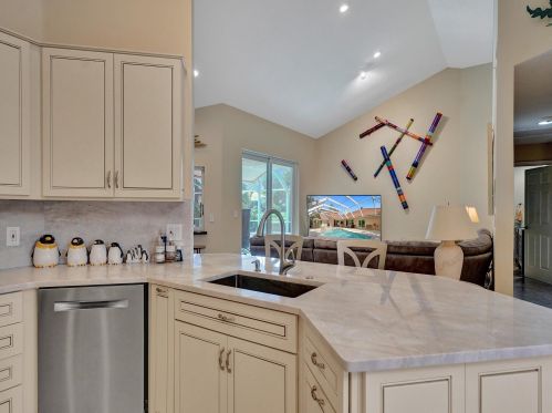 6806 Newport Lk Cir, Boca Raton FL 33496-3004 exterior