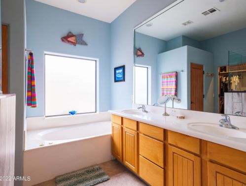 26506 11th Ave, Phoenix AZ  85085-1894 exterior