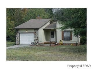 1403 Carnsmore Dr, Fayetteville, NC 28304-2987