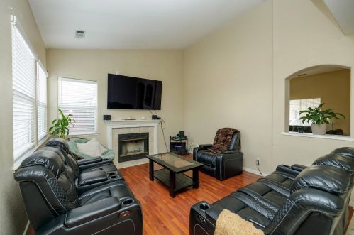 2135 Canyon Creek Ct, Newman CA  exterior