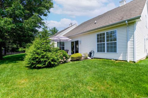 27 Constantine Way, Mount Sinai NY  11766-3000 exterior