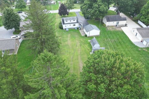 760 Blackhawk Rd, Beaver Falls PA  15010-1511 exterior