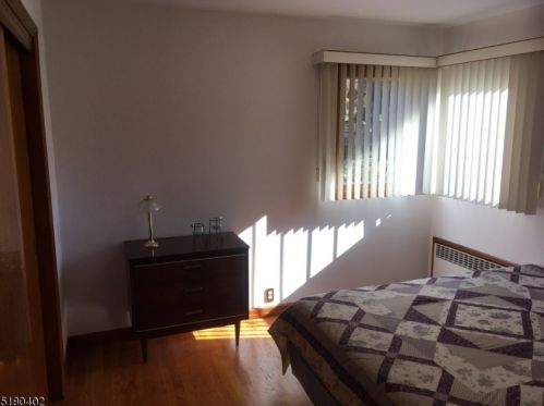 40 Jacobus Ave, Little Falls NJ  07424-2305 exterior