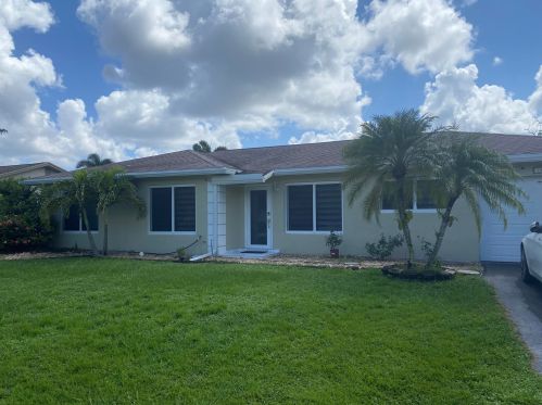 108 Swan Pkwy, West Palm Beach, FL 33411-2924