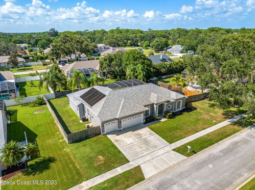 816 Brookstone Dr, Merritt Island FL  32952-4141 exterior