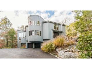 111 Black Rock Rd, Stamford, CT 06903-1430