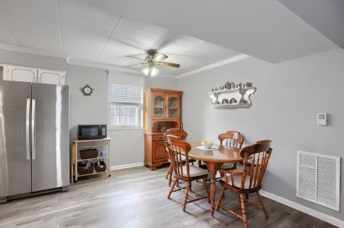 501 Camelot Dr, Pittsburgh PA  15237-4977 exterior