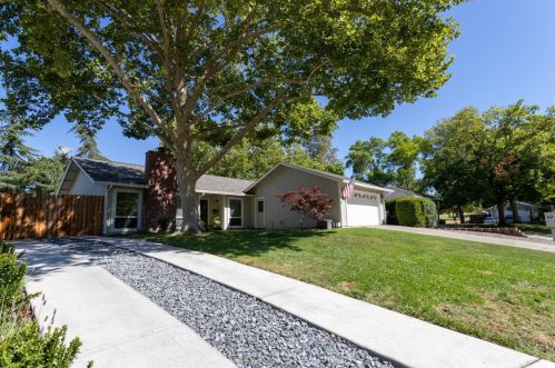 6823 High Sun Ct, Citrus Heights, CA 95621-8303
