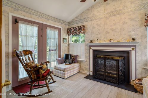 28 Winding River Rd, Lakewood NJ  08701-5733 exterior